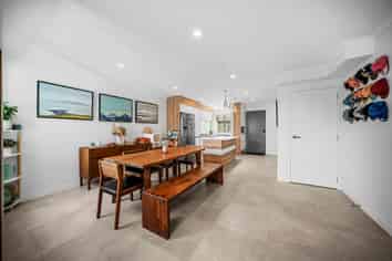 6/11 Celeste Place, Totara Vale