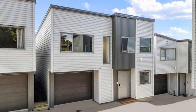 6/11 Celeste Place, Totara Vale
