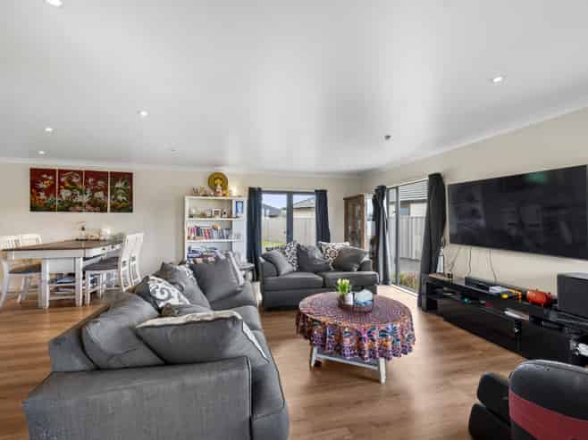 34 Northwood Avenue, Mahora