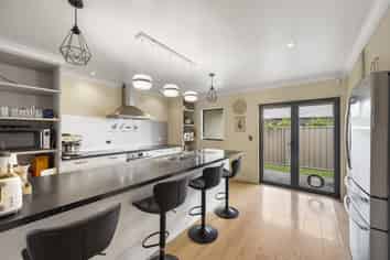 34 Northwood Avenue, Mahora