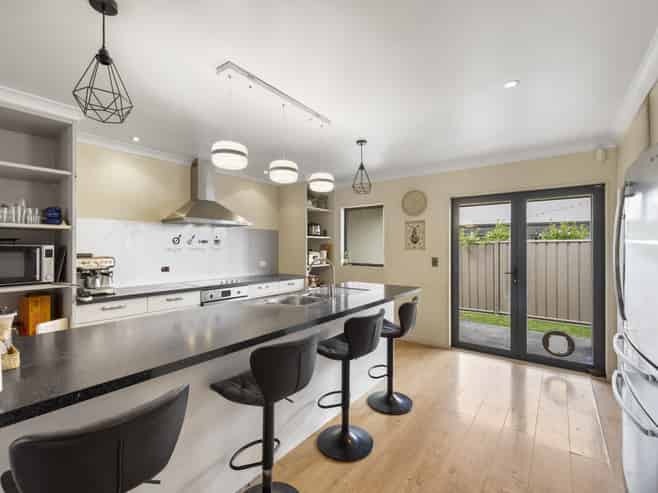 34 Northwood Avenue, Mahora