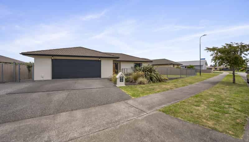 34 Northwood Avenue, Mahora