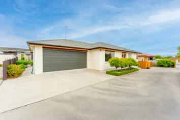 2B Chateau Close, Gleniti