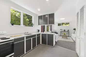 105B Taylor Terrace, Tawa