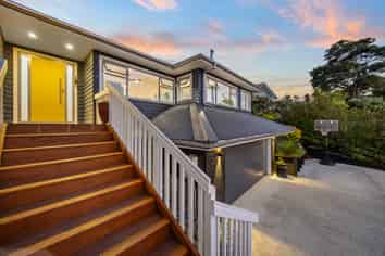 101 Waitakere Road, Waitakere