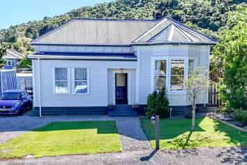 19 Winnie Street, GREYMOUTH