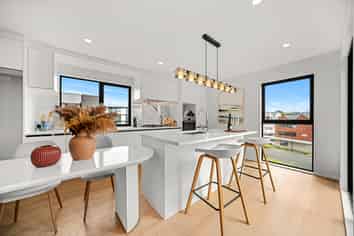 10 Kiokio Street, Long Bay