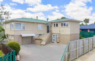 9 Matthews Crescent, Melville