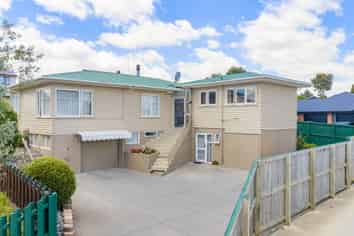 9 Matthews Crescent, Melville