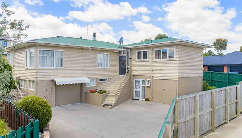 9 Matthews Crescent, Melville