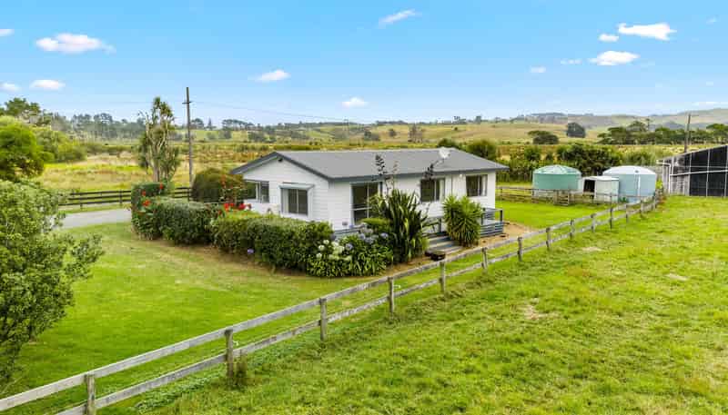 331 South Head Road, South Head, Helensville