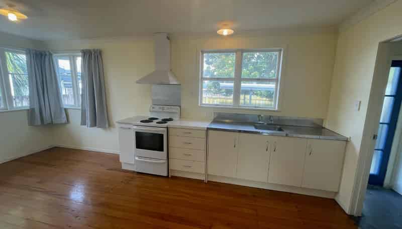 12 Martin Road, Manurewa