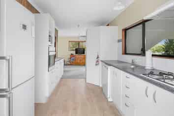 27 Nikau Heights, Karamea