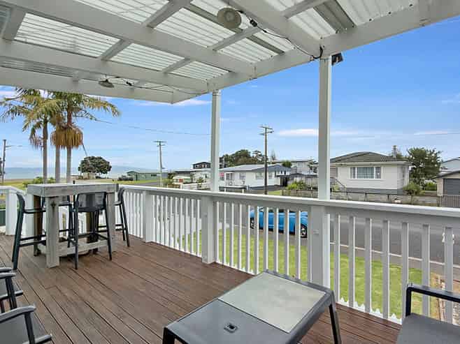 11 Tatahi Street, Thames