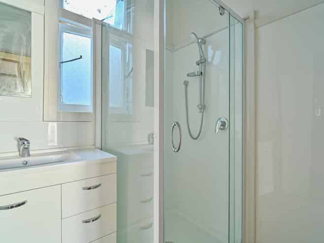 1-6/402 Queen Street East, Hastings