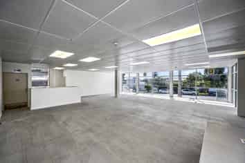 Three in one: retail, workshop and accommodation