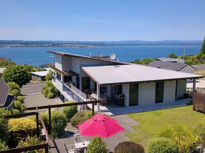 18 Wakeman Road, Acacia Bay