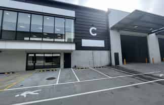 Modern Industrial Unit – 485sqm