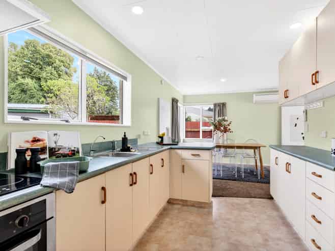 8 Hogg Crescent, Masterton