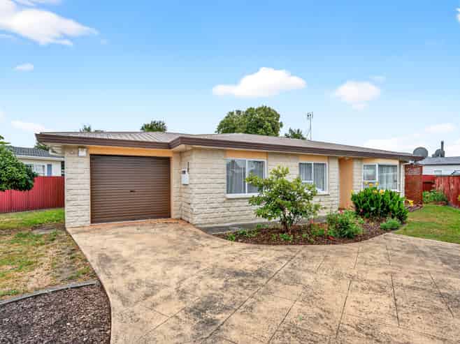 8 Hogg Crescent, Masterton