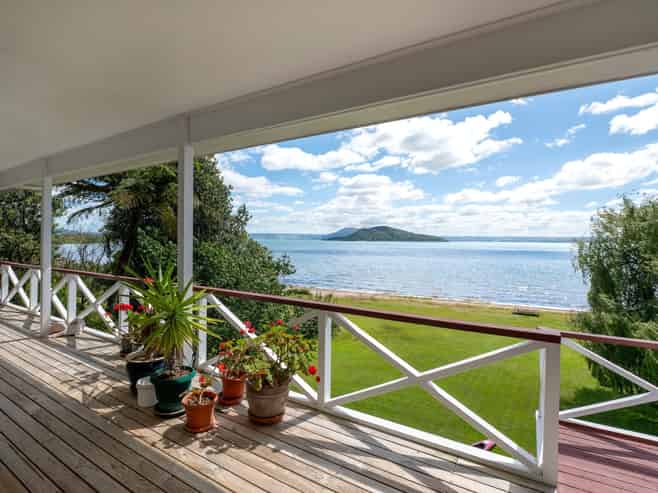 119 State Highway 33, Tikitere