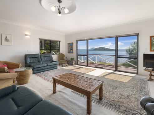 119 State Highway 33, Tikitere