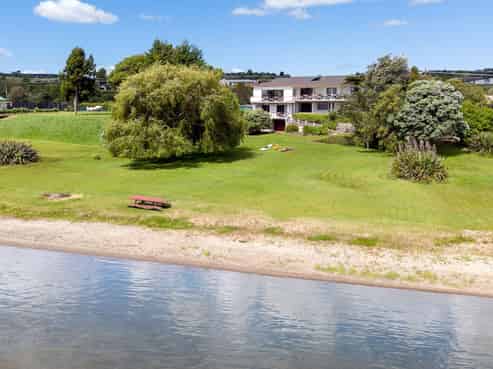 119 State Highway 33, Tikitere