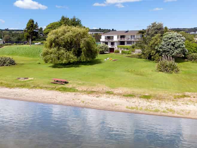 119 State Highway 33, Tikitere