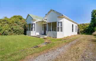 2026 Lumsden Dipton Highway, Dipton