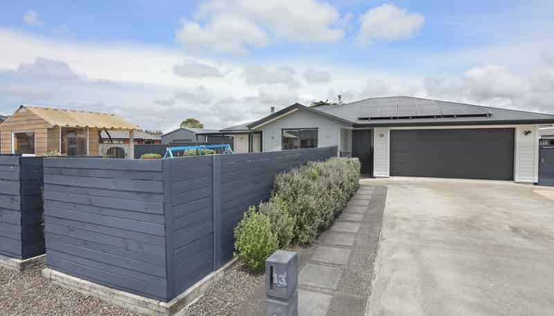 13 George Street, Bulls