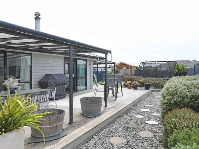 13 George Street, Bulls