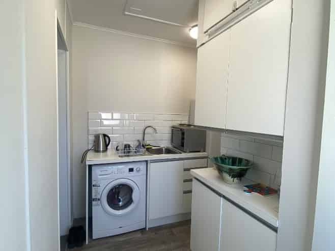 2/37B Plunket Street, Kelburn