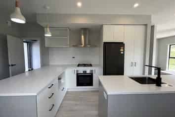 28 Koreke Close, Porirua