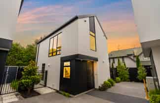 2/10 Brockworth Place, Riccarton