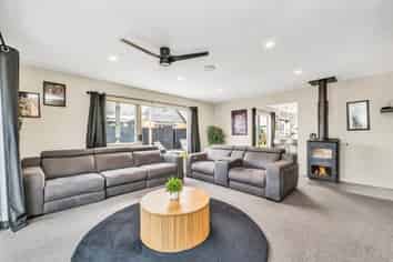 27 Wellington Street, Ashley