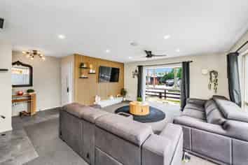 27 Wellington Street, Ashley