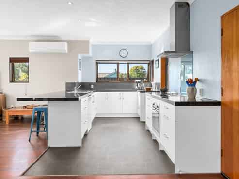 17D Holyrood Terrace, Waipukurau and Surrounds