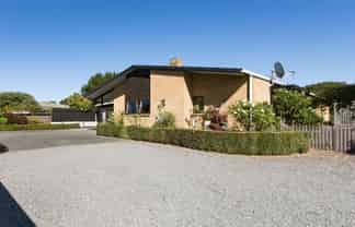 17D Holyrood Terrace, Waipukurau and Surrounds