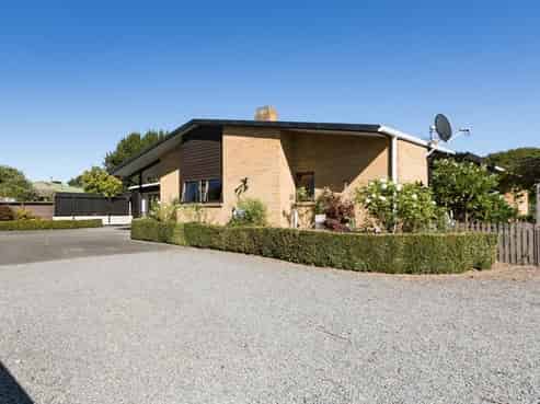 17D Holyrood Terrace, Waipukurau and Surrounds
