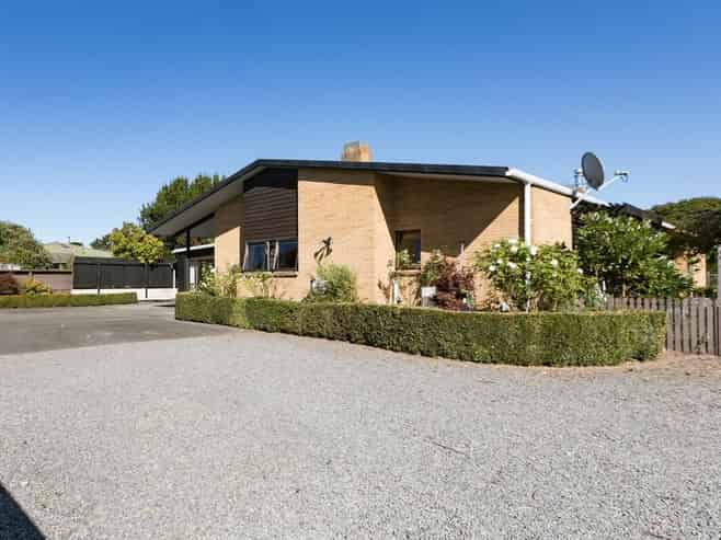 17D Holyrood Terrace, Waipukurau and Surrounds