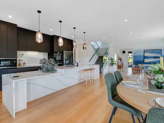 8 Kikorangi Drive, Orewa