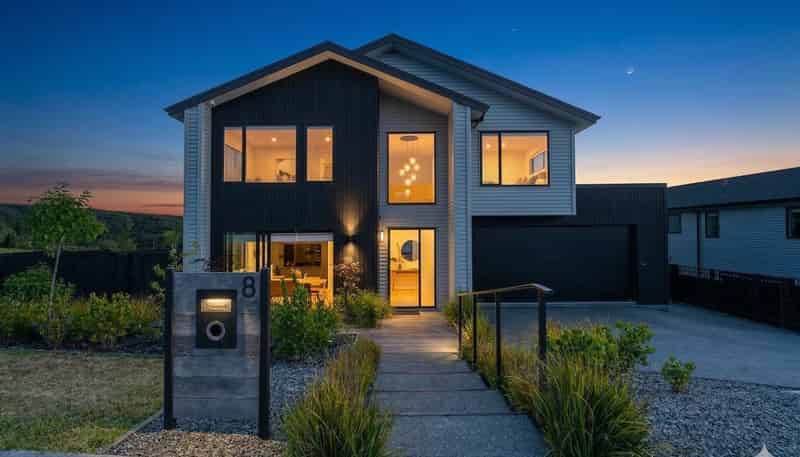 8 Kikorangi Drive, Orewa