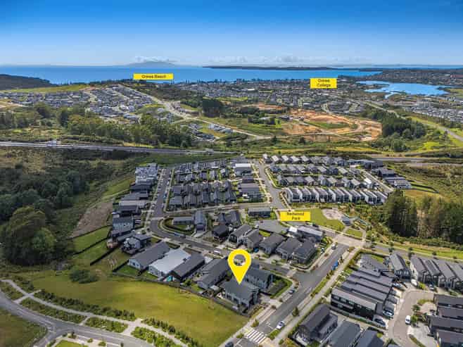 8 Kikorangi Drive, Orewa