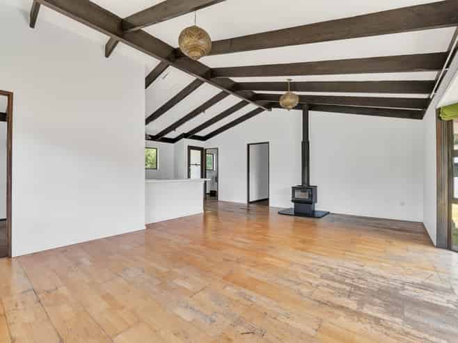 7 Willowbrook, Eltham