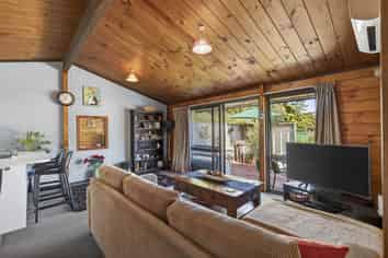 14A Ambury Place, Merrilands