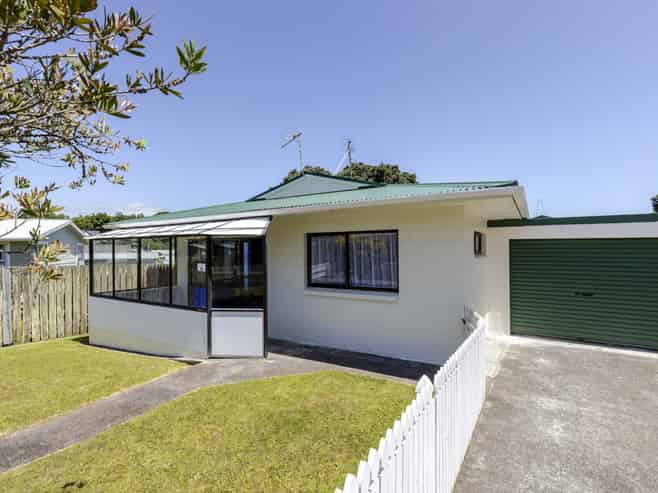 5A Tahurangi Place, Spotswood