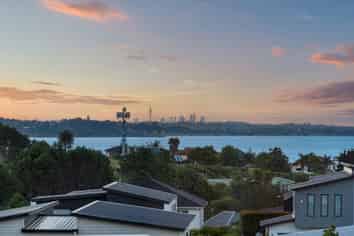 4 Hapukupuku Avenue, Beachlands