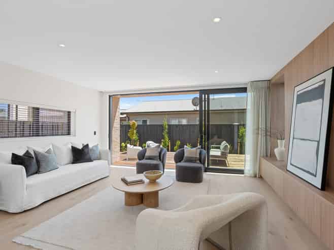 1/13 Lees Road, Strowan