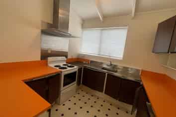 2/40 Bodi Place, Te Atatu South