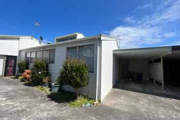 2/40 Bodi Place, Te Atatu South